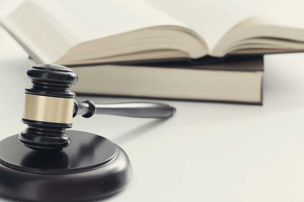 legal resources and gavel
